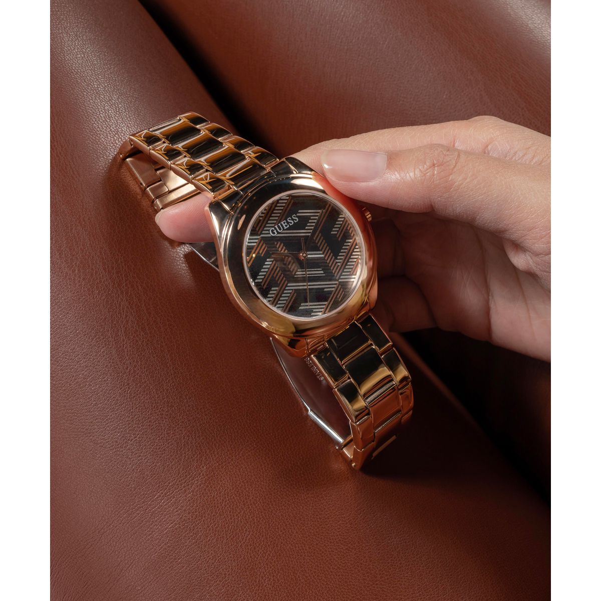 Reloj Guess Cubed Femenino GW0607L3