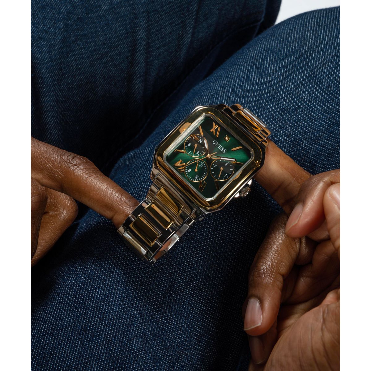 Reloj Guess Cuadrado Masculino GW0631G1