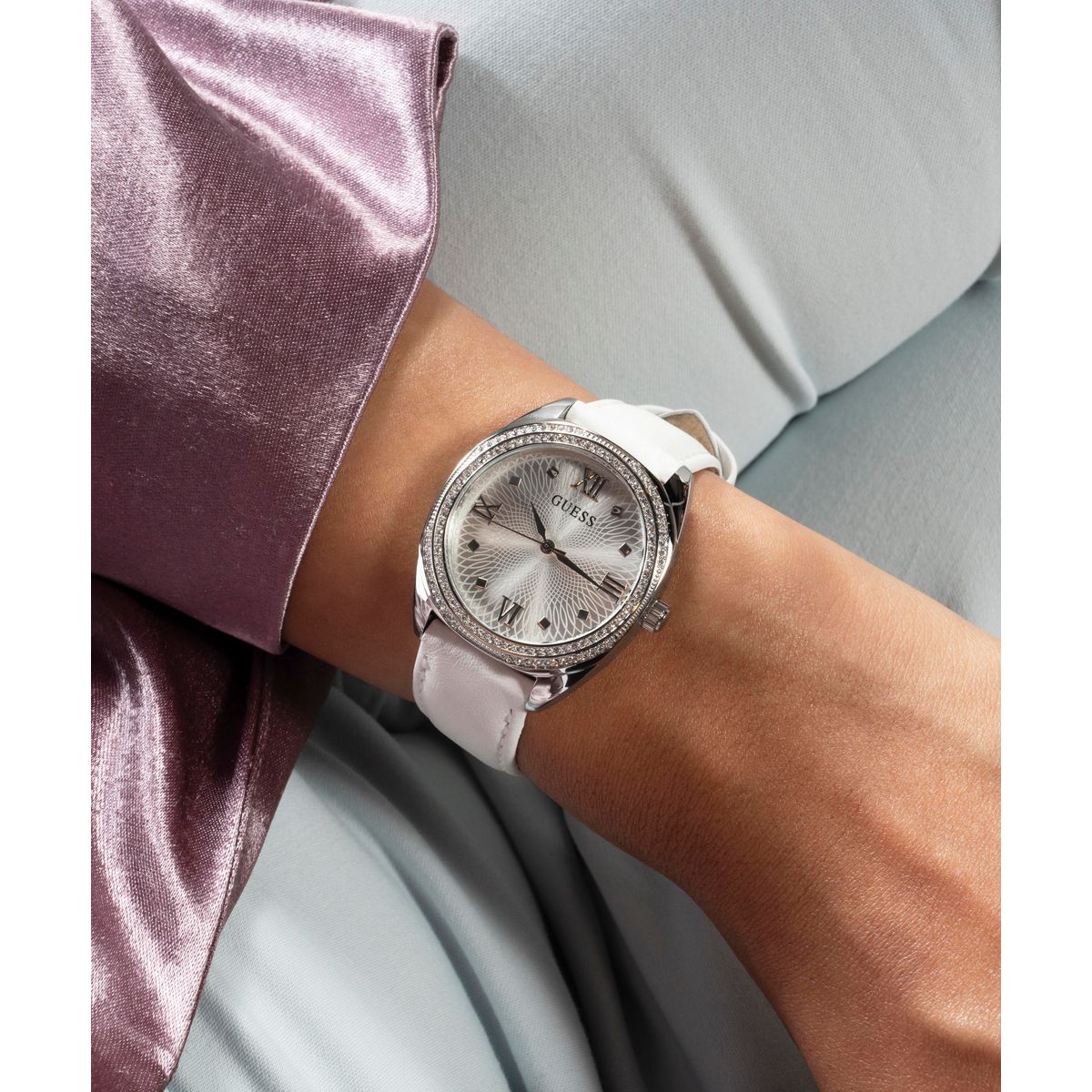 Reloj Guess Femenino GW0691L1