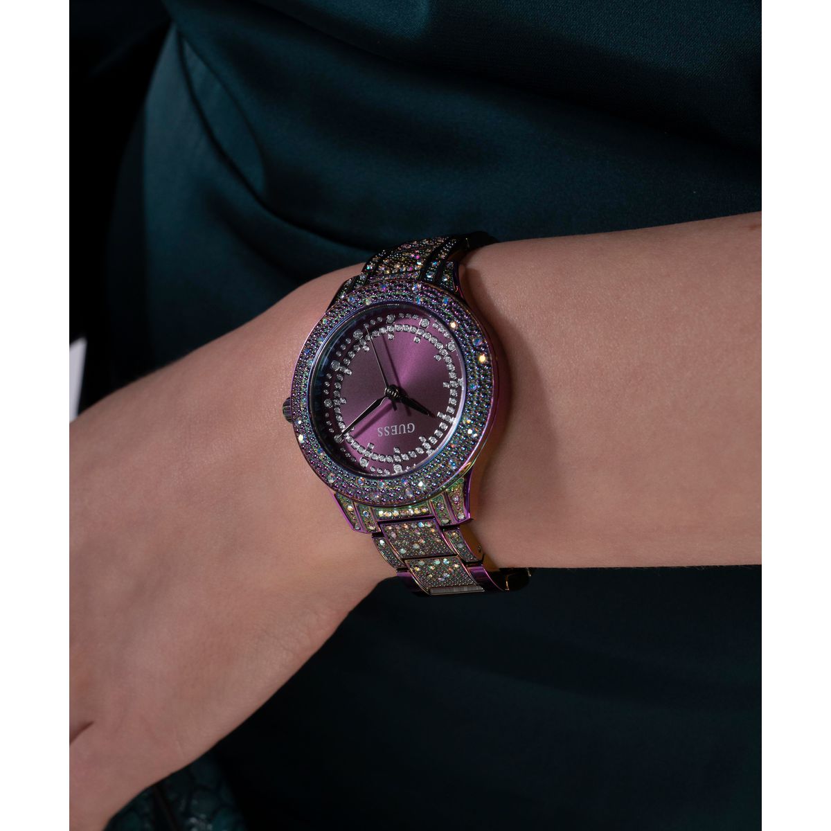 Reloj Guess Iridiscente Femenino GW0746L3