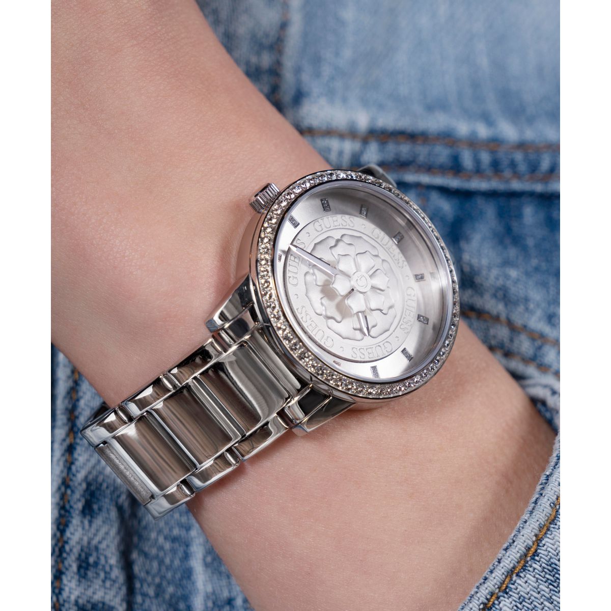 Reloj Guess Femenino GW0747L1