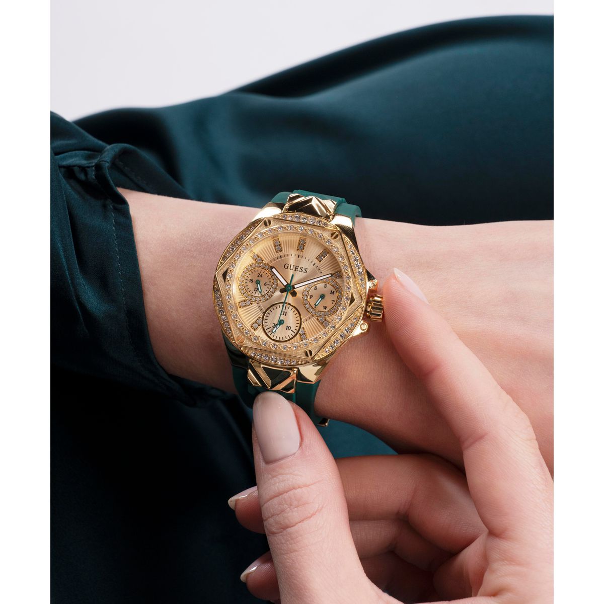 Reloj Guess Sport Femenino GW0774L2