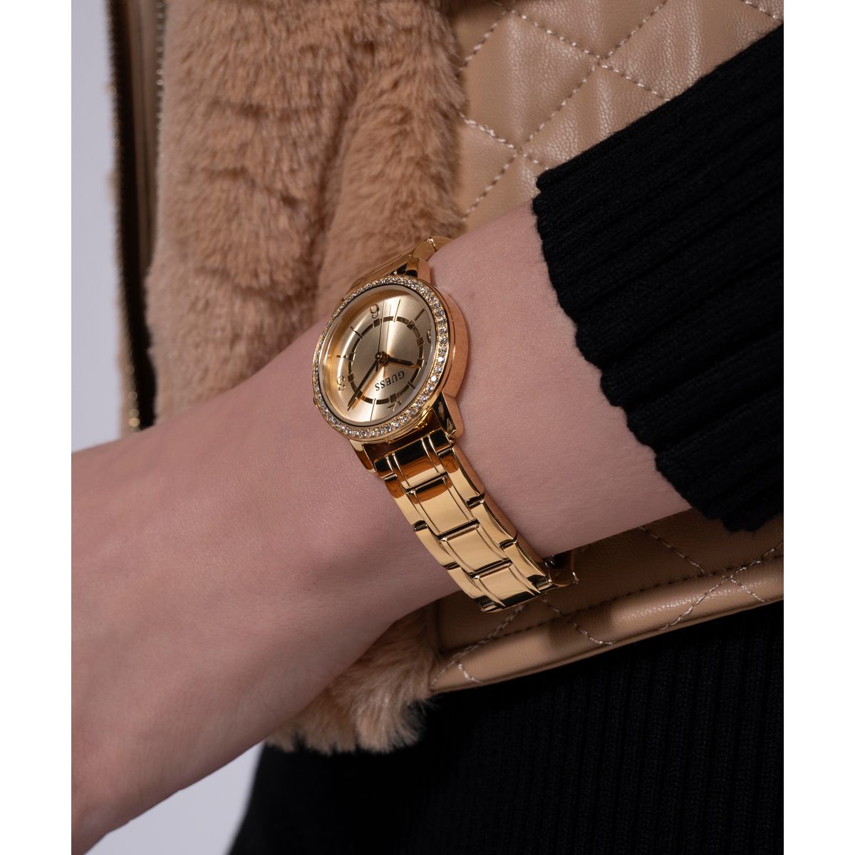 Reloj Guess Femenino GW0808L2