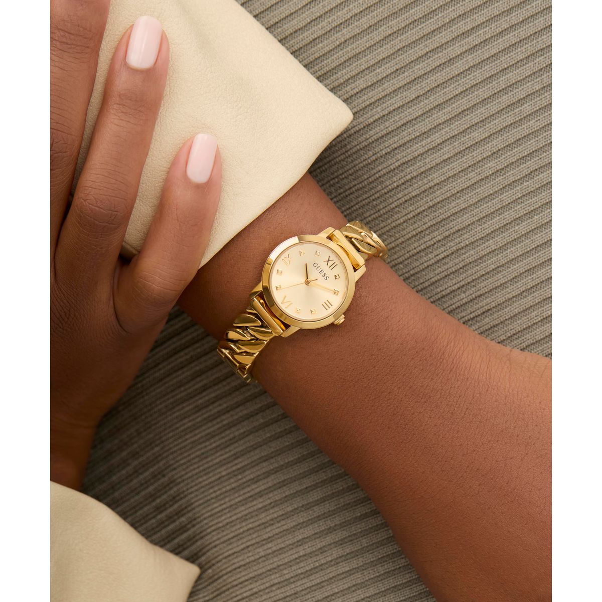 Reloj Guess Femenino GW0867L2