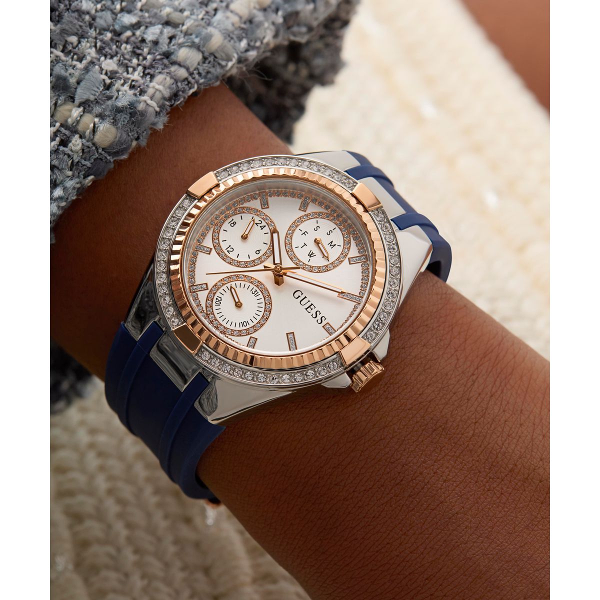 Reloj Guess Femenino GW0879L2