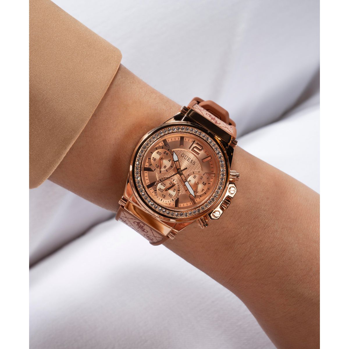 Relógio feminino Guess Charisma GW0699L2