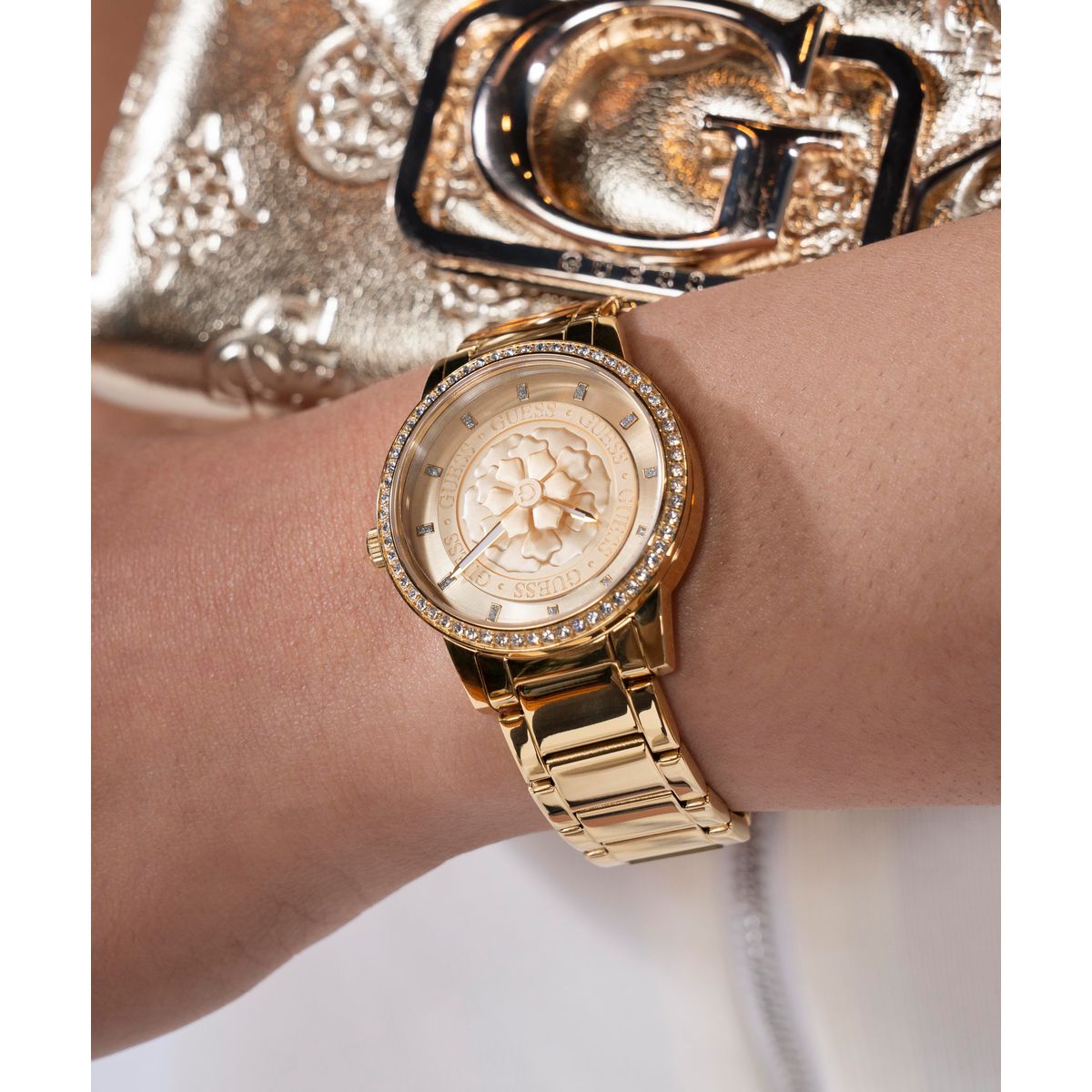 Reloj Guess Femenino GW0747L2