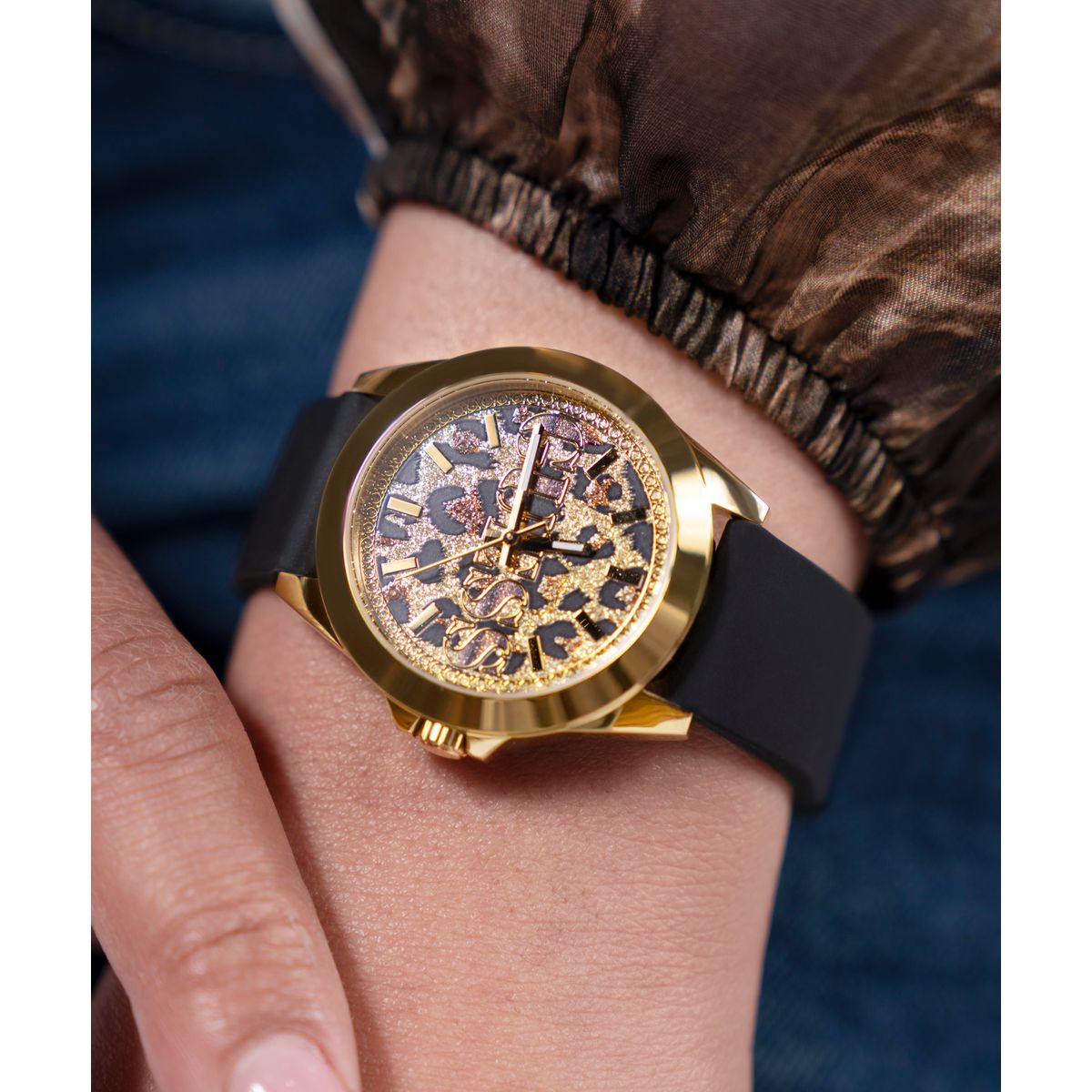 Reloj Guess Femenino GW0749L2