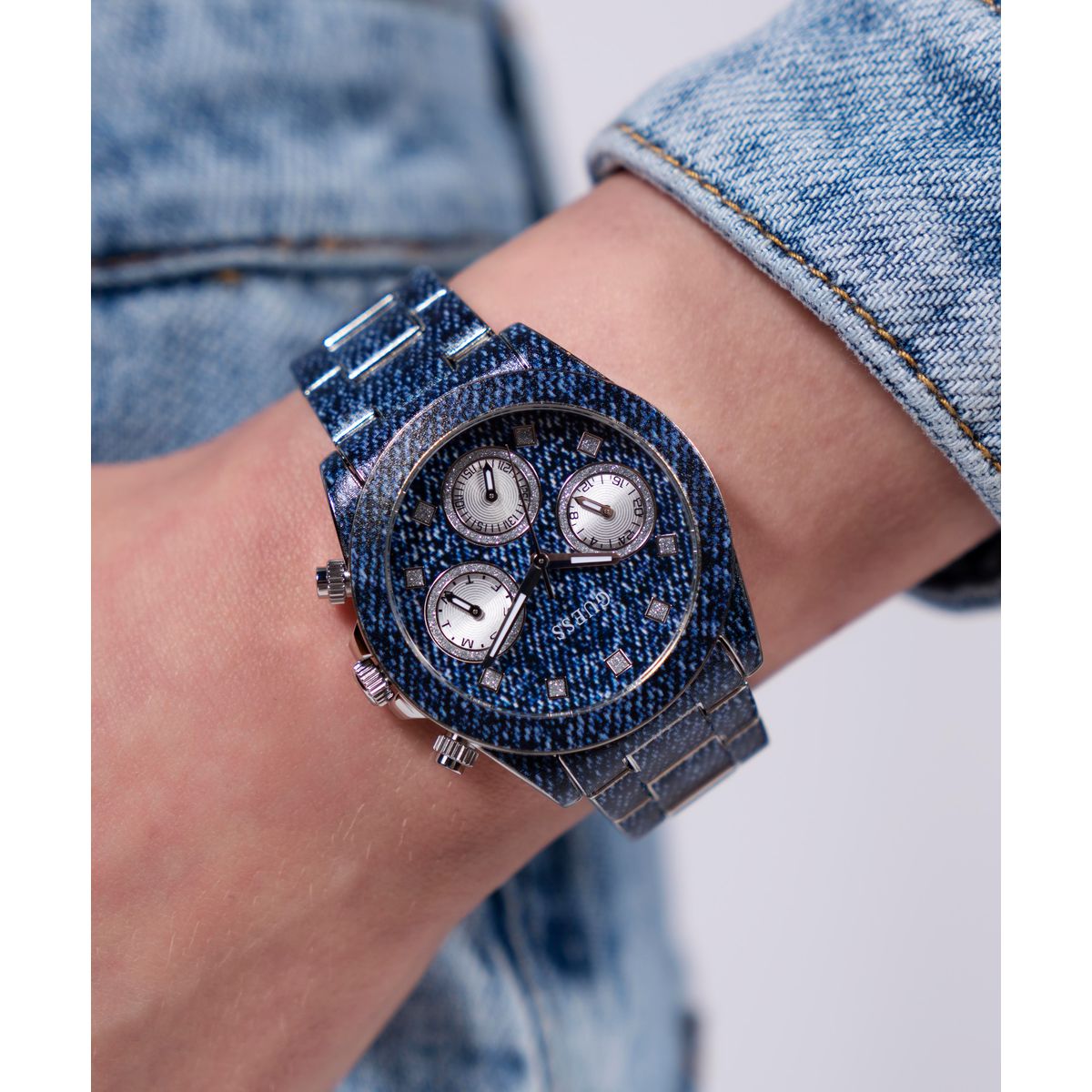 Reloj Guess Femenino GW0750L1