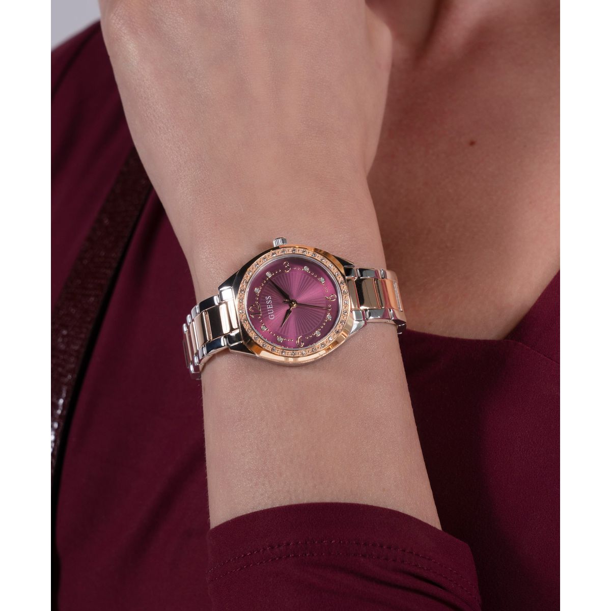 Reloj Guess Femenino GW0767L5