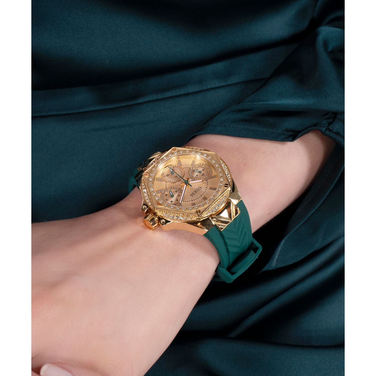 Reloj Guess Sport Femenino GW0774L2