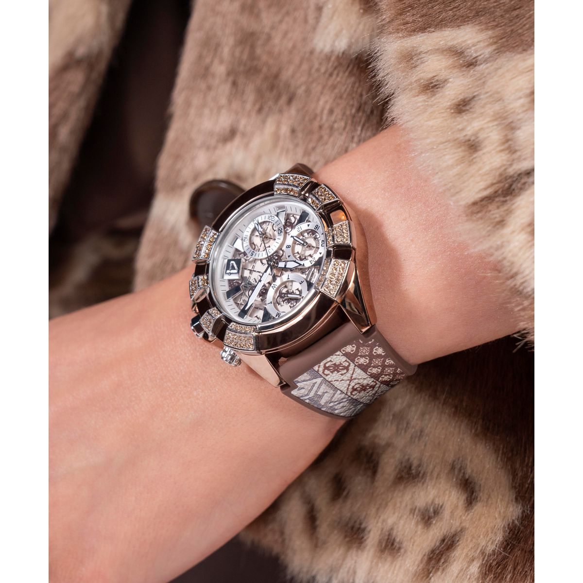 Reloj Guess Iconic 40thFemenino GW0813L2