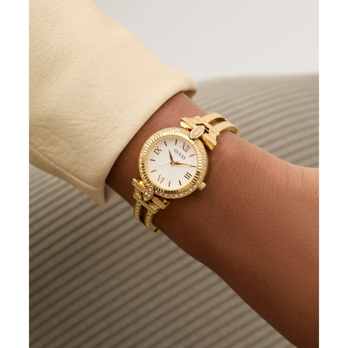 Relógio feminino Guess Delphine GW0864L2