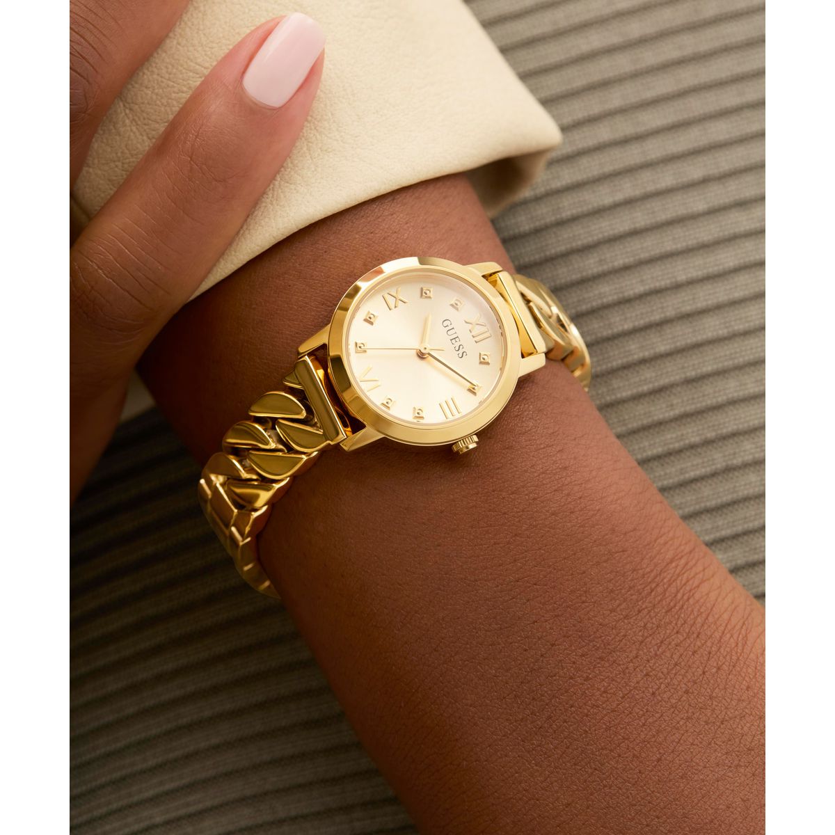 Reloj Guess Femenino GW0867L2