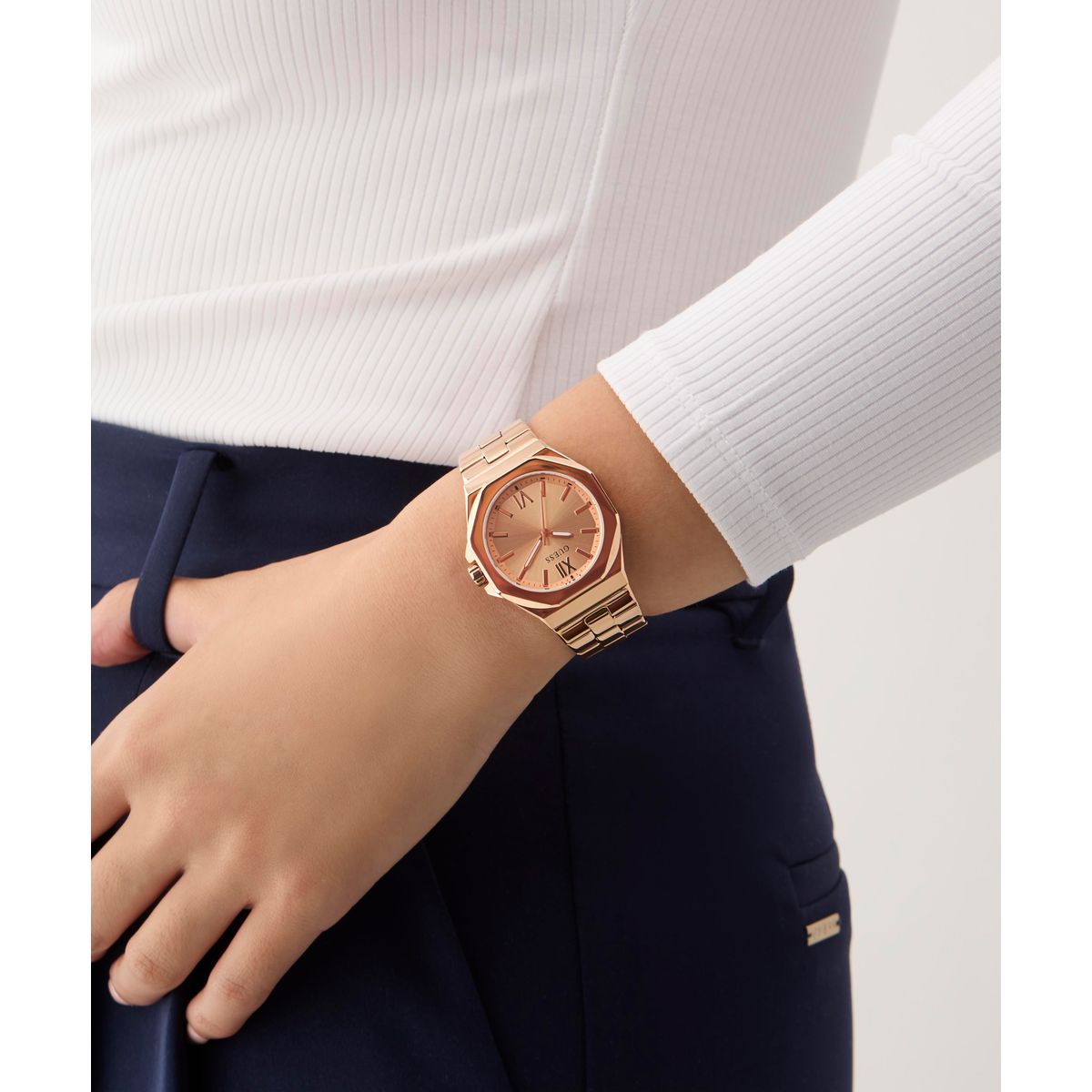 Reloj Guess Femenino GW0873L3